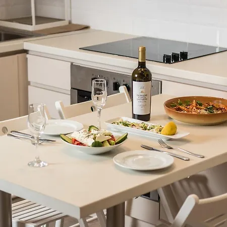 2 Bedroom With Balcony, St Georges Beace Apartmán *