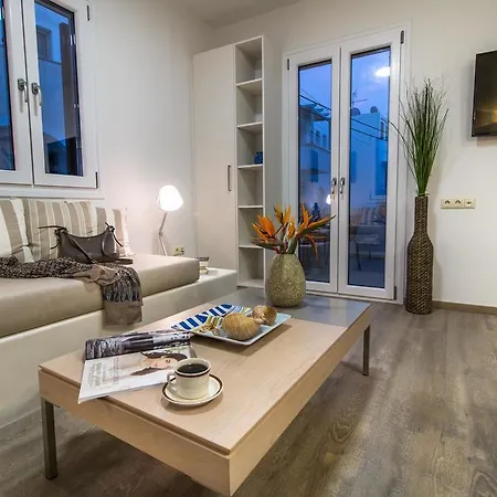 2 Bedroom With Balcony, St Georges Beace * Naxos City